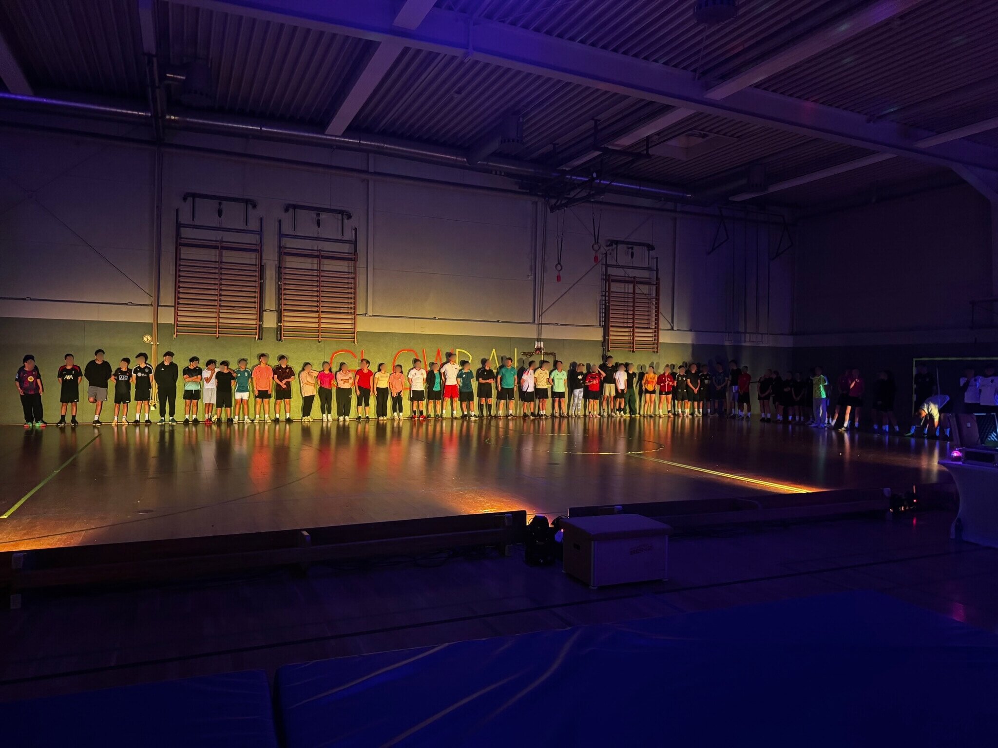 Glowball-Turnier des Comenius Gymnasiums Datteln